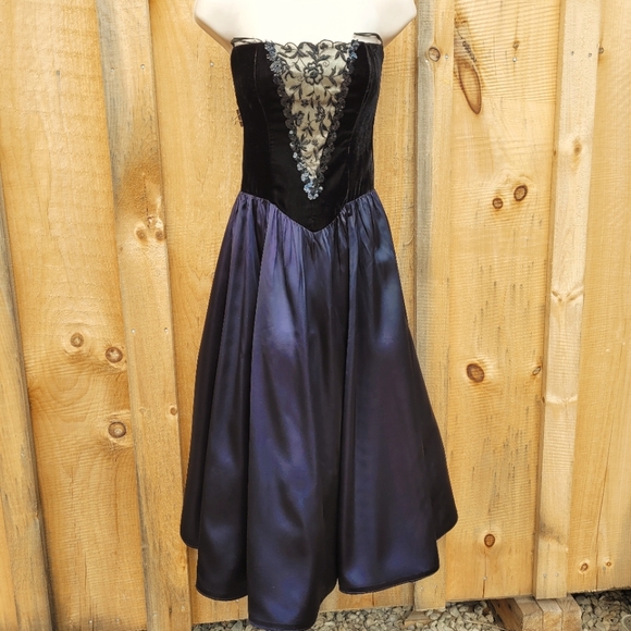 Gunne Sax Dresses Vintage Gunne Sax Black Velvet Tea Length Dress